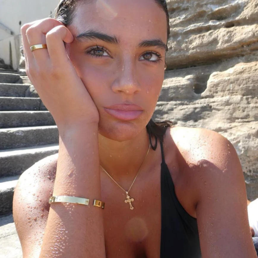 FRANCESCA CROSS NECKLACE GOLD - Image 10