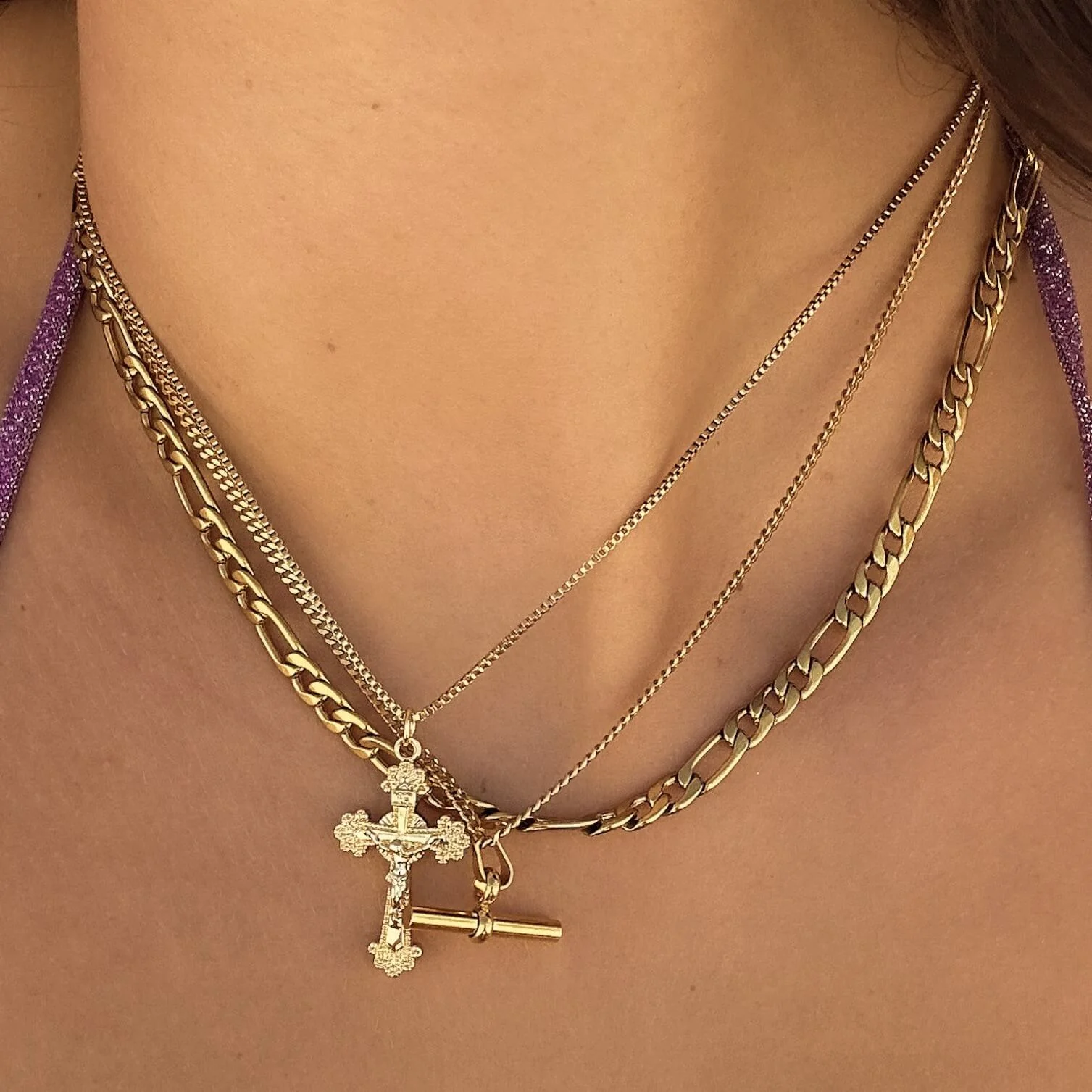FRANCESCA CROSS NECKLACE GOLD - Image 4