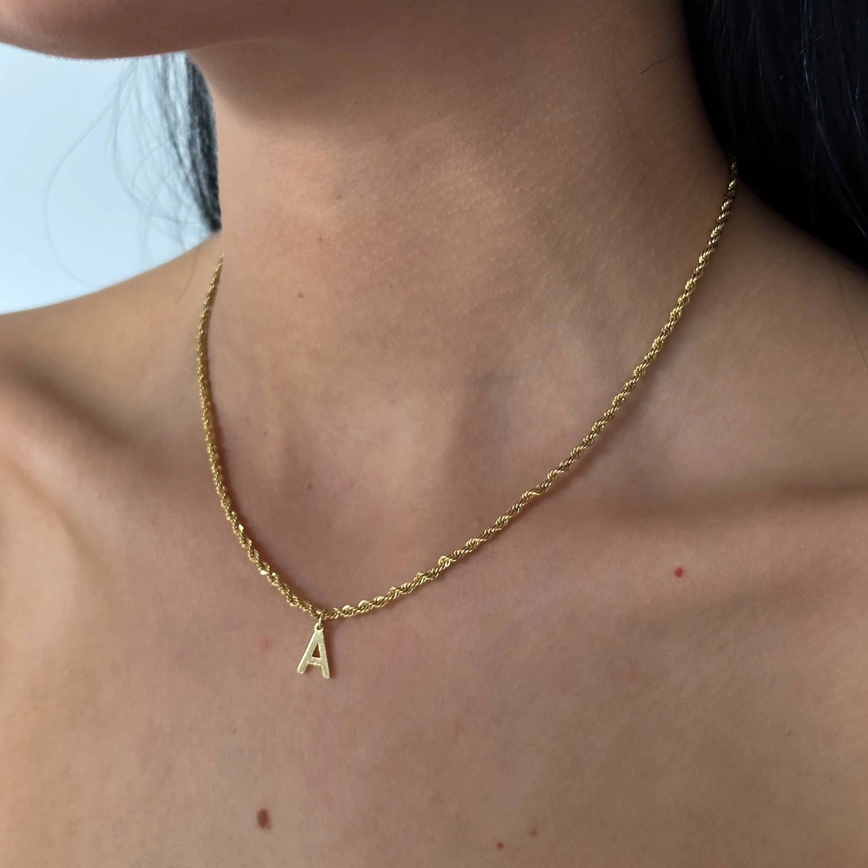 TWISTED INITIAL NECKLACE - Image 3