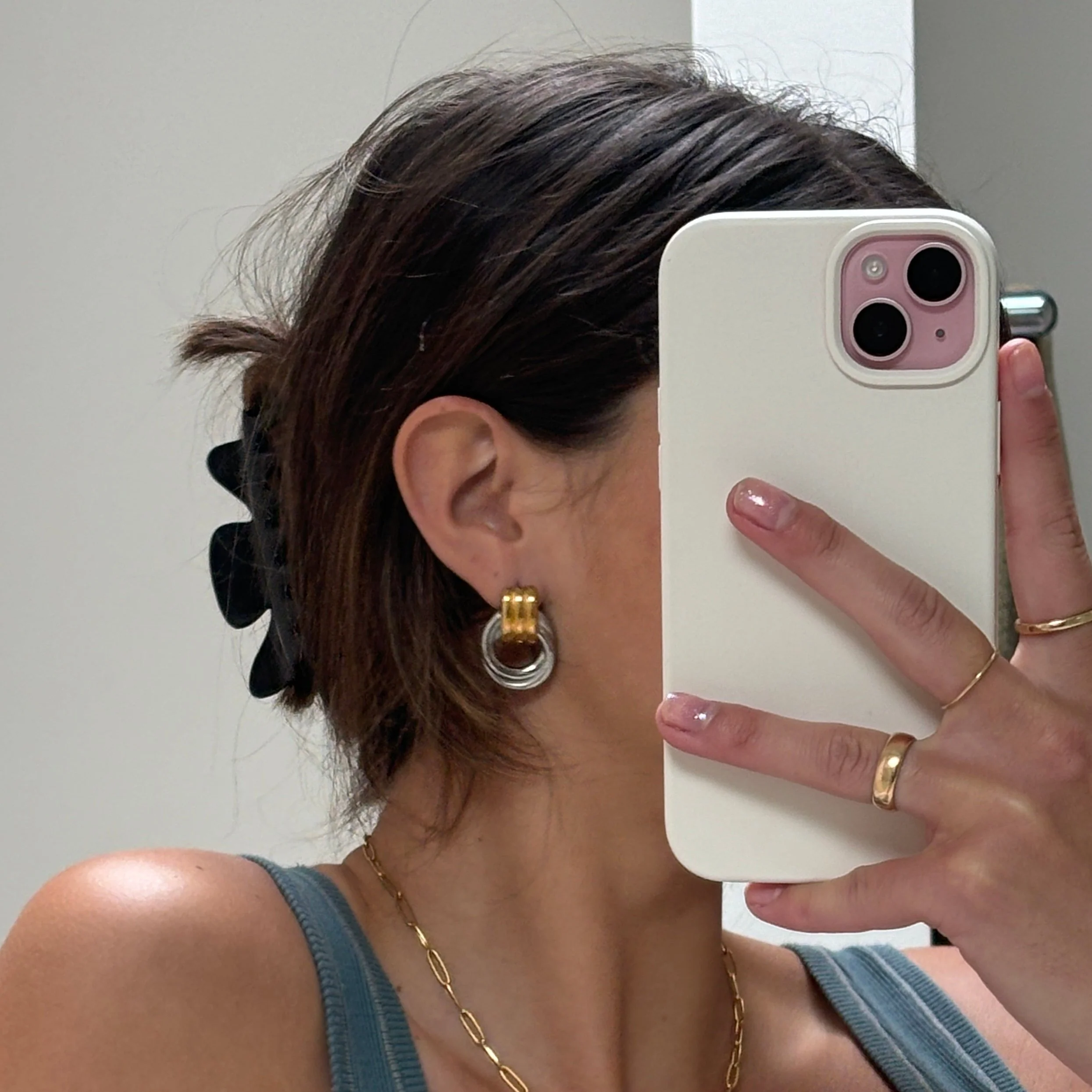 LEO EARRINGS TWO TONED - Image 3
