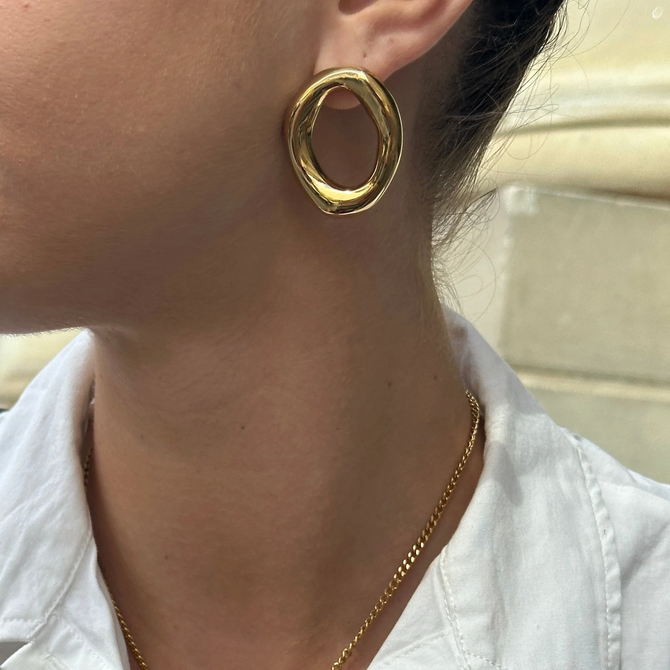 LOGAN EARRINGS GOLD - Image 3